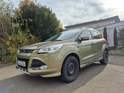 Grün Gebraucht 2015 Ford Kuga Individual SUV | 10.900 € (Fairer Preis)