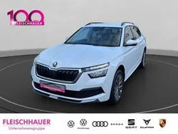 Weiss Gebraucht 2023 Skoda Kamiq Ambition SUV | 20.990 €