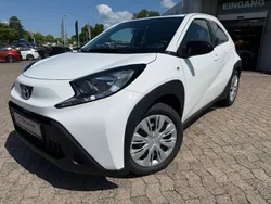 Schneeweiß Neu 2025 Toyota Aygo Business Edition Kleinwagen | 18.569 €