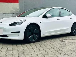 Weiß Gebraucht 2022 Tesla Model 3 Limousine | 32.899 € (Fairer Preis)