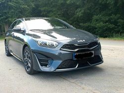Grau Gebraucht 2022 Kia ProCeed GT-Line Limousine | 21.700 € (Fairer Preis)