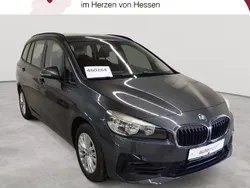Mineralgrau metallic Gebraucht 2021 BMW 218 Gran Tourer Performance Van / Kleinbus | 18.990 € (Fairer Preis)