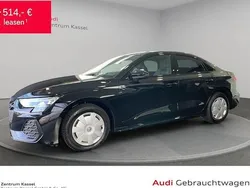 Weiß Gebraucht 2024 Audi A3 S-Line Limousine | 42.990 €