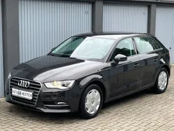 Braun Gebraucht 2016 Audi A3 Sportback Attraction Limousine | 13.200 € (Fairer Preis)