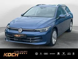 Anemonenblau metallic Gebraucht 2024 VW Golf VIII Style Kombi | 41.795 €