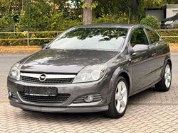 Grau Gebraucht 2009 Opel Astra GTC Sport Limousine | 2.980 € (Guter Preis)