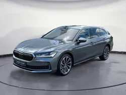 Grau Neu 2025 Skoda Superb LAURIN & KLEMENT Kombi | 55.890 € (Teuer)