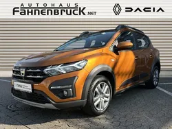 Orange Gebraucht 2022 Dacia Sandero Comfort Kleinwagen | 16.280 € (Fairer Preis)