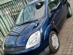 Blau Gebraucht 2004 Ford Fiesta Kleinwagen | 1.300 €