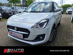 Weiss Gebraucht 2023 Suzuki Swift Comfort Kleinwagen | 19.880 € (Etwas zu teuer)