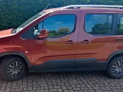 Braun Gebraucht 2020 Peugeot Rifter Active Van / Kleinbus | 21.300 € (Guter Preis)