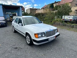 Weiß Gebraucht 1985 Mercedes E230 Limousine | 5.390 €