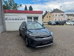 Grau Gebraucht 2021 Kia Stonic Vision SUV | 15.490 €
