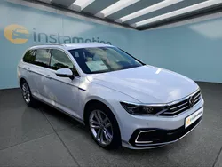 Weiß Gebraucht 2020 VW Passat GTE Kombi | 28.149 € (Teuer)