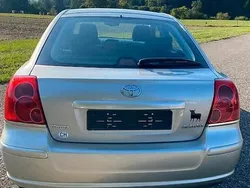Grau Gebraucht 2003 Toyota Avensis Limousine | 2.500 € (Fairer Preis)