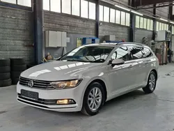 Pure white Gebraucht 2018 VW Passat Comfortline Kombi | 16.450 € (Guter Preis)