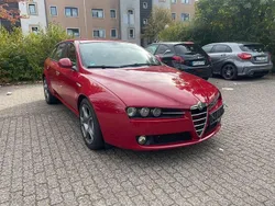Rot Gebraucht 2012 Alfa Romeo 159 Turismo Limousine | 8.950 € (Fairer Preis)