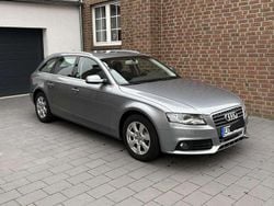 Silber Gebraucht 2009 Audi A4 Attraction Kombi | 8.800 € (Etwas zu teuer)