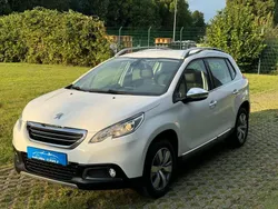 Weiß Gebraucht 2016 Peugeot 2008 Allure SUV | 4.990 € (Guter Preis)