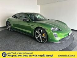 Grün Gebraucht 2020 Porsche Taycan Turbo S Limousine | 66.490 €
