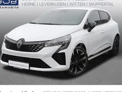Weiß Gebraucht 2025 Renault Clio V Techno Limousine | 18.555 € (Fairer Preis)