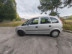 Silber Gebraucht 2004 Opel Meriva Cosmo Van / Kleinbus | 995 € (Superpreis)