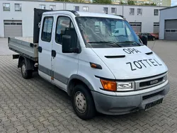 Weiß Gebraucht 2004 Iveco Daily Limousine | 3.900 € (Fairer Preis)