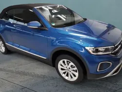 Blau Gebraucht 2024 VW T-Roc Cabriolet Style Cabrio | 27.180 € (Superpreis)