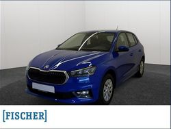 Blau Neu 2025 Skoda Fabia Essence Limousine | 17.790 € (Guter Preis)
