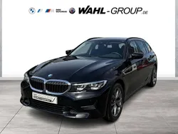 Schwarz Gebraucht 2021 BMW 320e Sport Line Kombi | 24.890 € (Guter Preis)