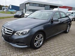 Grau Gebraucht 2014 Mercedes E220 Avantgarde Edition Limousine | 8.950 € (Etwas zu teuer)