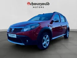Rot Gebraucht 2011 Dacia Sandero Stepway Kleinwagen | 5.880 € (Teuer)
