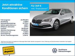 Silber / brillantsilber Gebraucht 2022 Skoda Superb Ambition Kombi | 24.993 € (Fairer Preis)