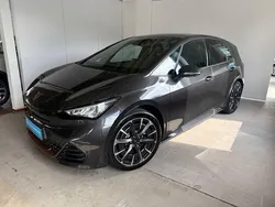 Grau Gebraucht 2023 Cupra Born Kleinwagen | 31.750 € (Fairer Preis)