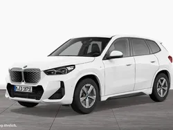 Weiß Gebraucht 2024 BMW iX1 M Sport SUV | 47.700 € (Etwas zu teuer)