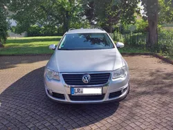 Silber Gebraucht 2009 VW Passat Highline Kombi | 2.400 € (Guter Preis)