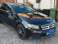 Schwarz Gebraucht 2017 Mercedes E220 Avantgarde Kombi | 18.400 € (Fairer Preis)