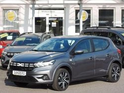 Grau Neu 2025 Dacia Sandero Expression Limousine | 19.420 €