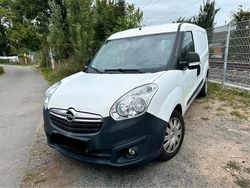 Weiß Gebraucht 2016 Opel Combo Van / Kleinbus | 4.444 € (Superpreis)