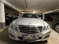 Silber Gebraucht 2011 Mercedes E220 Limousine | 10.500 € (Fairer Preis)