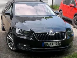 Schwarz Gebraucht 2016 Skoda Superb Kombi | 19.500 € (Etwas zu teuer)