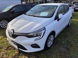 Weiß Gebraucht 2021 Renault Clio V Zen Limousine | 11.790 € (Fairer Preis)