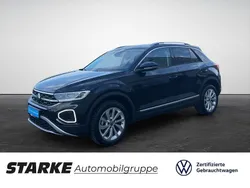 Deep black perleffekt Gebraucht 2024 VW T-Roc Style SUV | 28.290 € (Guter Preis)