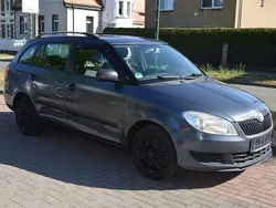 Grau Gebraucht 2010 Skoda Fabia Cool Edition Kombi | 1.090 € (Guter Preis)