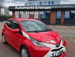 Rot Gebraucht 2014 Toyota Aygo X-play Kleinwagen | 5.790 € (Fairer Preis)