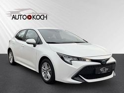 Weiß Gebraucht 2022 Toyota Corolla Comfort Limousine | 19.890 € (Superpreis)