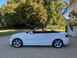 Weiß Gebraucht 2009 BMW 118 Cabriolet Performance Cabrio | 4.390 € (Superpreis)
