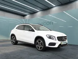 Weiß Gebraucht 2019 Mercedes GLA220 AMG line SUV | 26.800 €