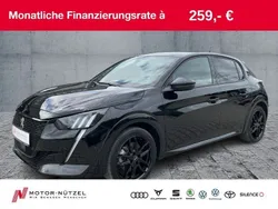 Schwarz Gebraucht 2022 Peugeot e-208 GT Kleinwagen | 19.730 € (Fairer Preis)
