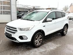 Weiß Gebraucht 2019 Ford Kuga Trend SUV | 11.900 € (Superpreis)